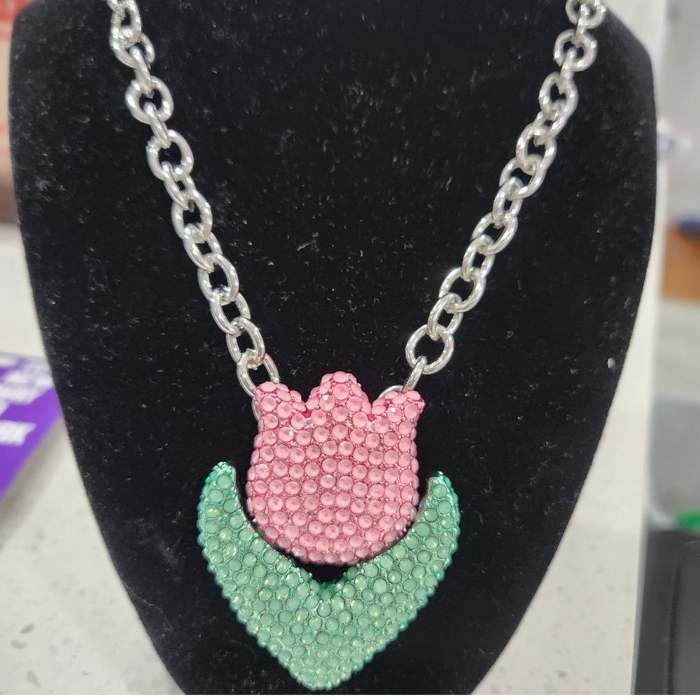 🌷 BETSEY JOHNSON HOP TO IT Tulip pendant statement necklace$Tulip Stud Earrings - Picture 4 of 11